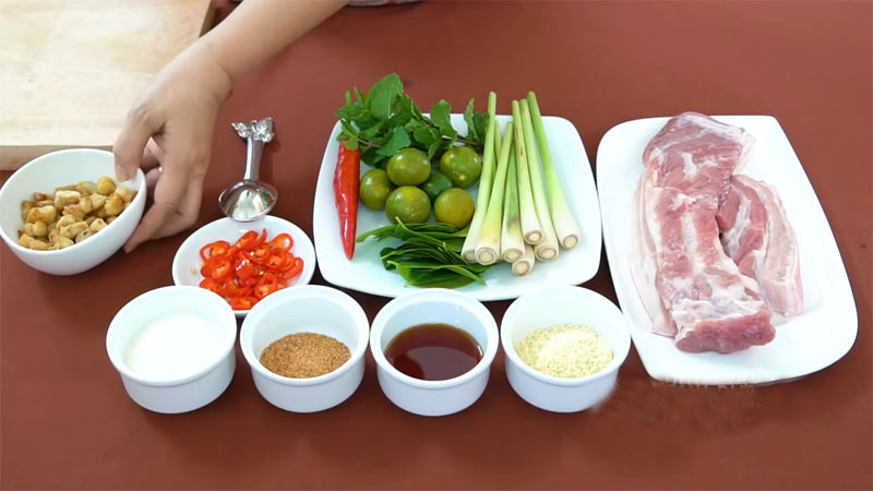 Ingredients to make lemongrass shake meat