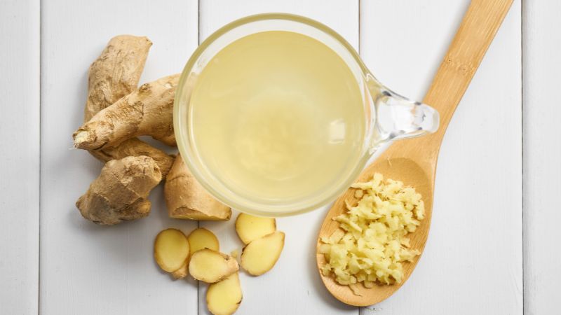 Use ginger to reduce fever quickly for children
