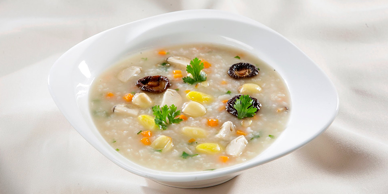 Egg porridge with lotus seeds and carrots