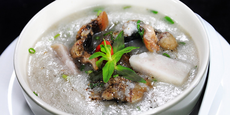 Eel porridge cooked with taro