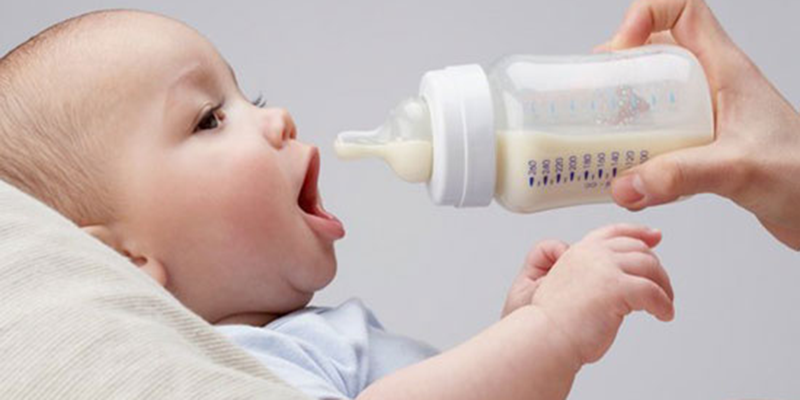 Do not mix infant formula and breast milk