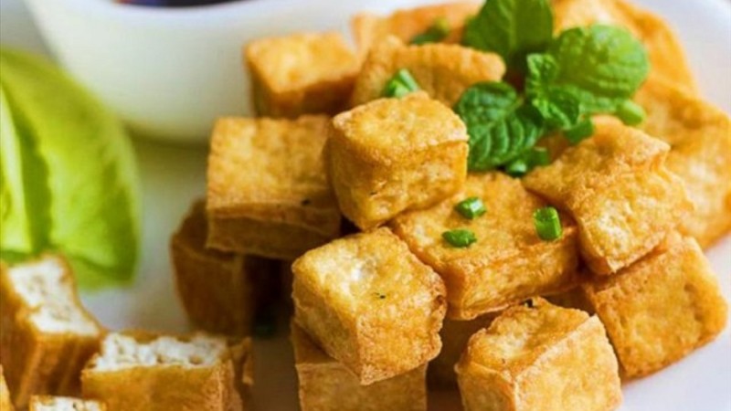 Enjoy tofu with peanuts