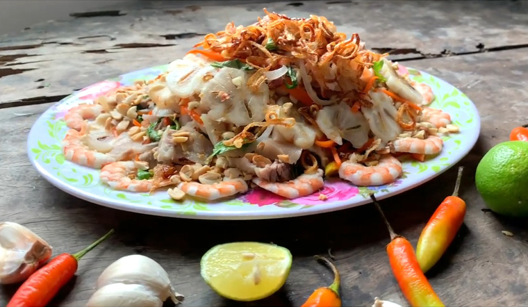 How to make shrimp salad with sweet and sour meat, strangely delicious