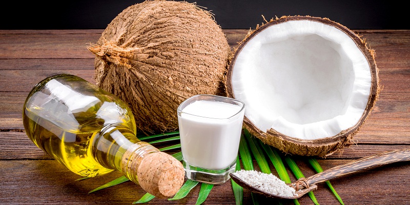 Among the vegetable oils for baby massage, coconut oil is the most widely used.