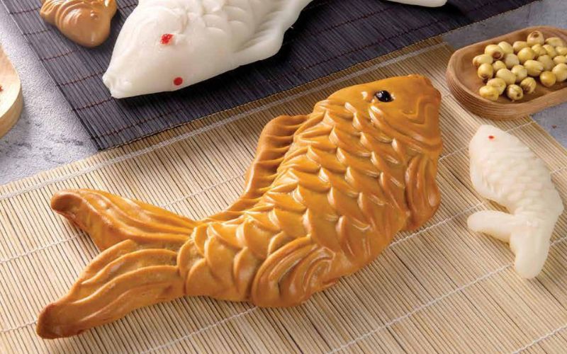 Pictures of cute fish shaped moon cakes