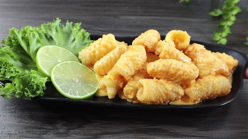 How to make crispy fried squid with salted egg butter sauce