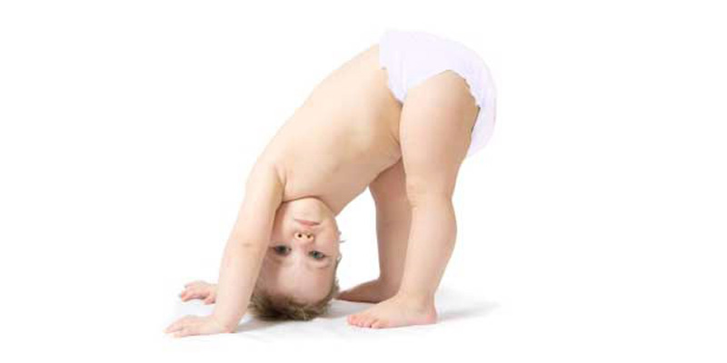 Should babies use diapers, are their legs bent when using diapers for a long time?-3