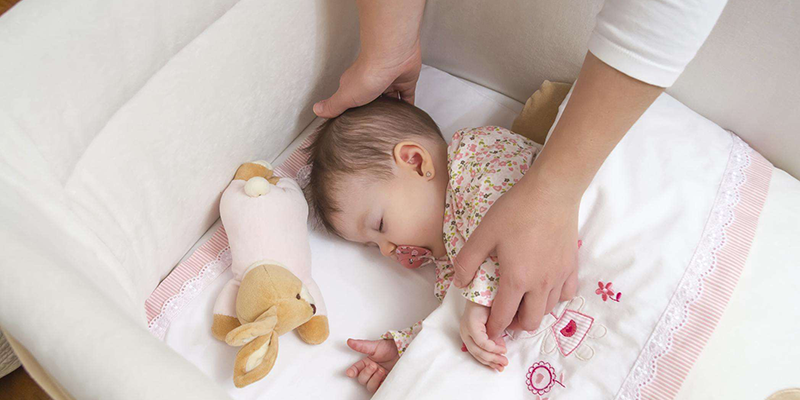 Let your baby sleep in the right position